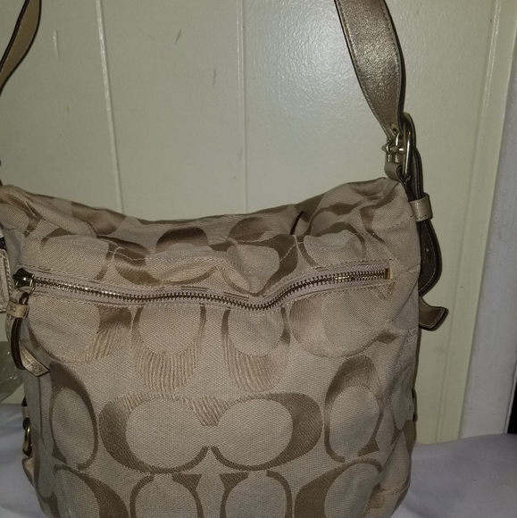 Coach purse - Picture 4 of 4